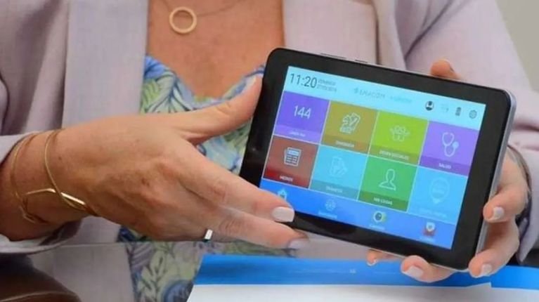 Tablets gratis para jubilados: cambió un requisito clave para acceder en marzo 2023