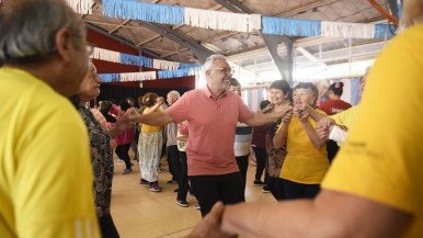 En El Talar, el intendente Zamora participó de una nueva Peña de la Tercera Edad