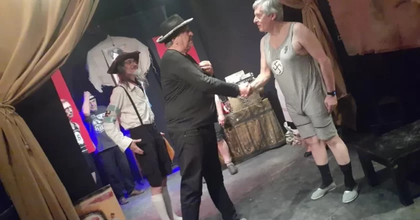 El Centro de Jubilados “Nuestra Amistad”, de Lomas de Zamora, presentó la obra “Los Compadritos”