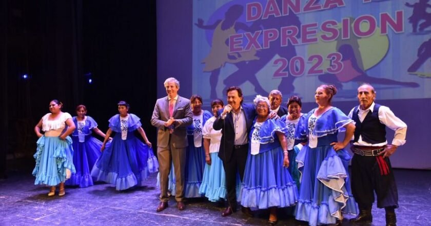 Salta: el gobernador Sáenz participó del Encuentro de Mayores, Danza y Expresión 2023