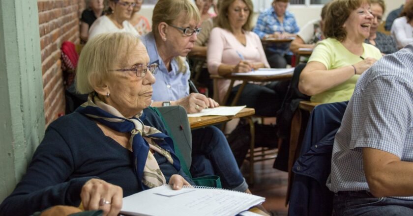 Que se debe hacer, para inscribirse a un Centro de Jubilados de PAMI