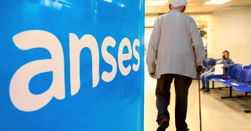 Jubilados: ANSES confirmó los aumentos para mayo, junio y julio