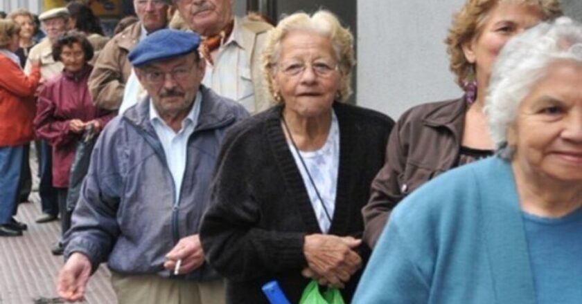 Jubilados y pensionados ANSES: en junio cobran con aumento, bono y medio aguinaldo ¿cuando?