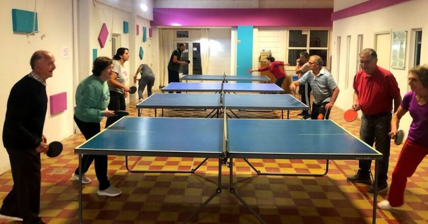 Córdoba: El tenis de mesa se suma a las actividades de los Núcleos Barriales Deportivos para adulto mayores