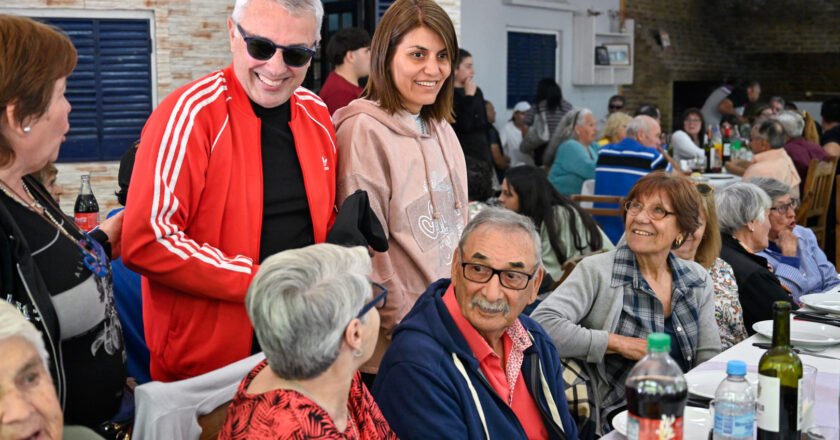 El intendente de Tigre participó del 37° aniversario del Centro de Jubilados y Pensionados “La Armonía”