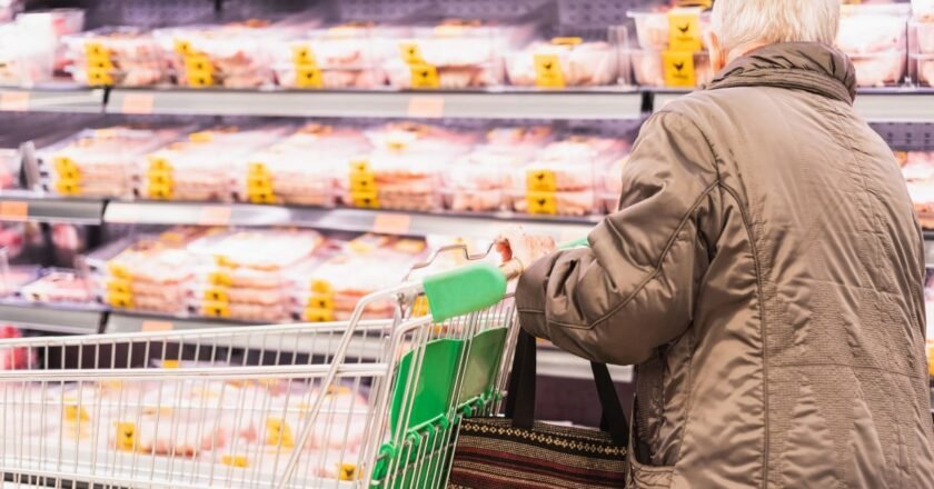 En octubre hay una serie de descuentos de hasta el 30% para jubilados en supermercados