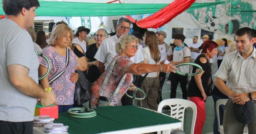 El municipio de Esteban Echeverría celebró el Día de las Personas Mayores