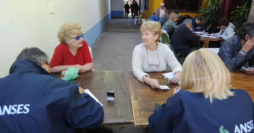 Moratoria previsional: quiénes pueden jubilarse sin aportes. Vence en marzo 2025