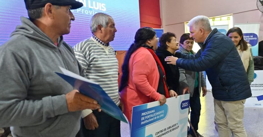 San Luis: El Centro de Jubilados de Beazley recibió financiamiento destinado a la compra de puertas y ventanas