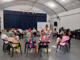 Taller de radio para adultos mayores en el Centro de Jubilados “19 de Septiembre” de Paraná