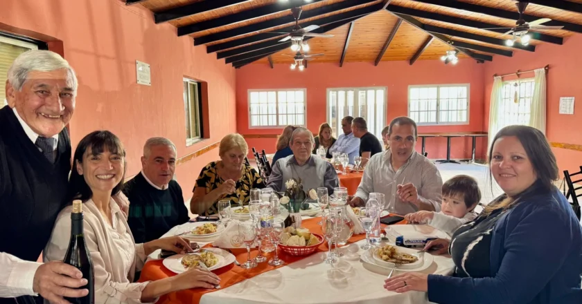 El Centro de Jubilados “Ilusión de la Tercera Edad” del municipio de Campana celebró su 31° aniversario
