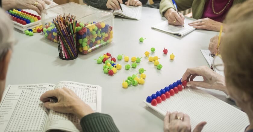 Córdoba: comenzaron los Talleres Socio Recreativos para adultos mayores en San Francisco