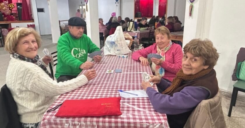 Comenzaron los Juegos Bonaerenses 2025 con una jornada para personas adultas mayores en Mar del Tuyú