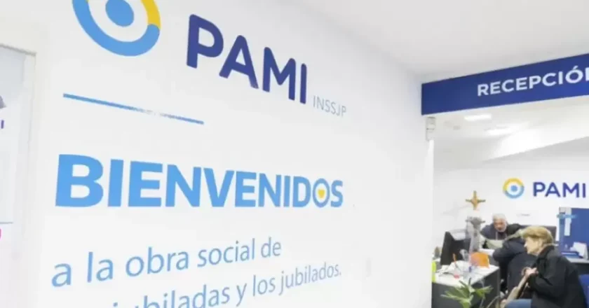 PAMI entrega bastones gratuitos para mejorar la movilidad de sus afiliados: cómo realizar el trámite