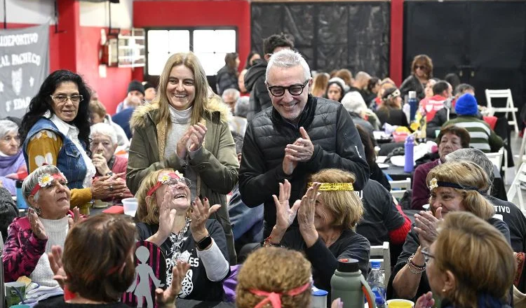 Tigre: encuentro recreativo con vecinos y vecinas de la Tercera Edad en Troncos del Talar