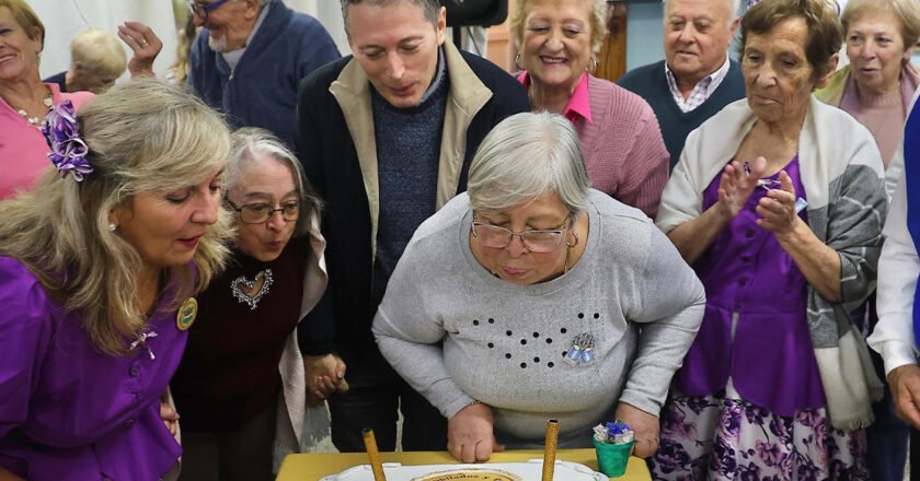 El Centro de Jubilados de Monte Grande, celebró su 45° aniversario, es el más antiguo del partido de Esteban Echeverría