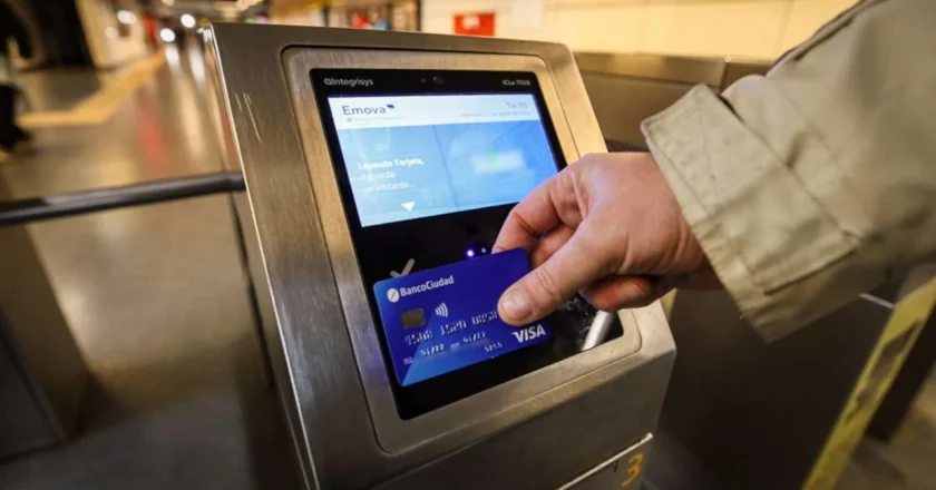 Jubilados CABA: cómo se tramita el pase libre para viajar gratis en subte