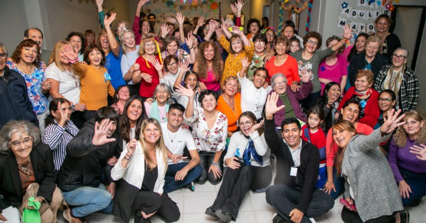Tucumán: la Casa del Adulto Mayor abrió la inscripción a talleres gratuitos, de canto, pintura, baile, gimnasia, teatro, entre otros