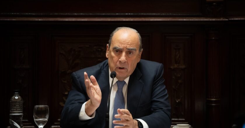 Francos confirmó el veto al bono y aumento para jubilados: cómo quedan los haberes