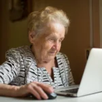 PAMI alertó por un falso plan de entrega de computadoras a jubilados