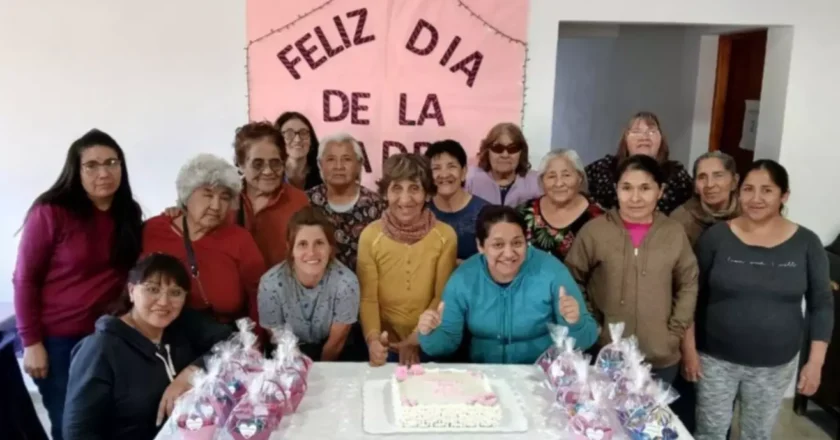 Chubut: la Municipalidad de Gualjaina celebró el Día de la Madre con los Adultos Mayores