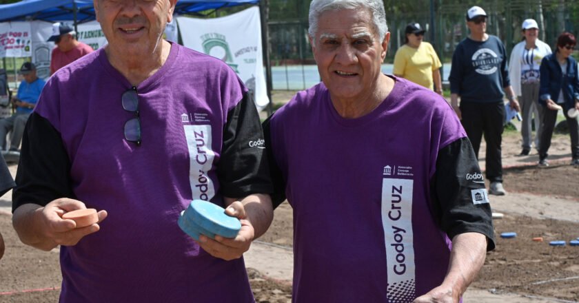 Mas de 100 adultos mayores de Godoy Cruz participaron de una nueva edición del programa “El tejo nos une”