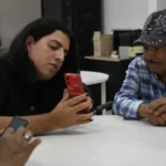 Salta: adultos mayores aprendieron a usar herramientas para el manejo del celular