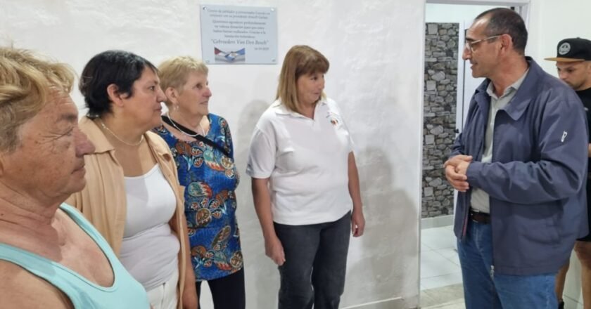 El intendente de Azul, recorrió la obra del Centro de Jubilados Lourdes