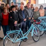 Mar Chiquita: entregaron Pases Libres Multimodales y bicicletas para adultos mayores