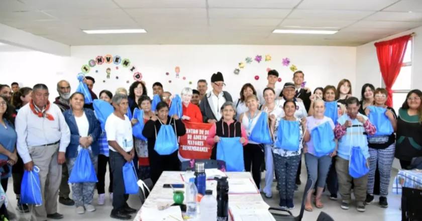 Jornada solidaria en los Centros de Día de Adultos Mayores de Trelew: se otorgaron más de 120 kits de higiene personal