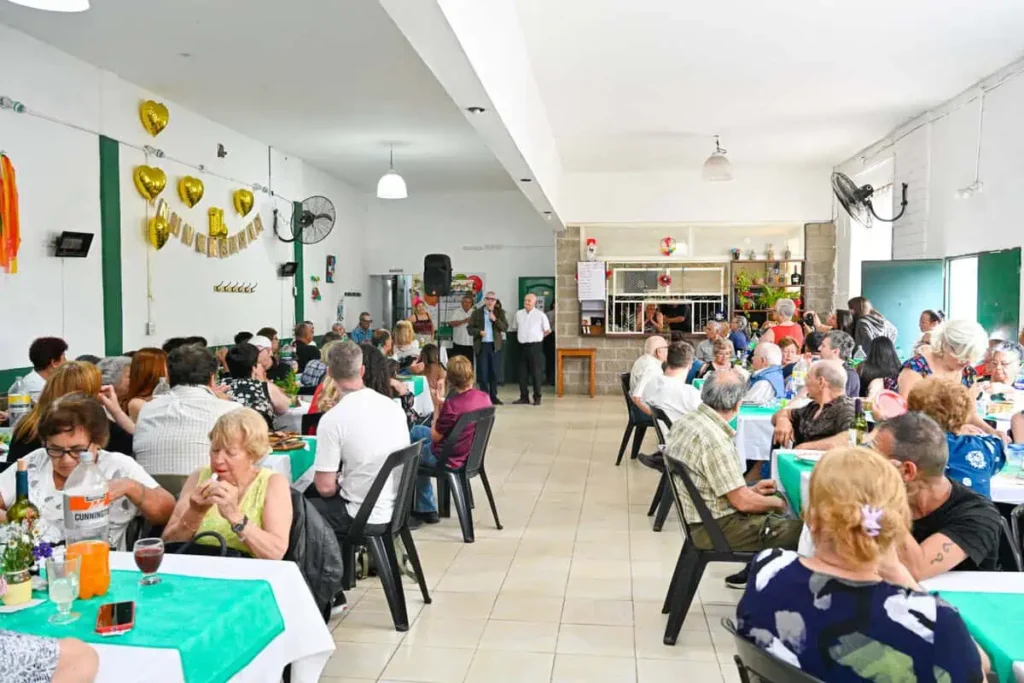 Zamora acompañó el 14° aniversario del Centro de Jubilados “Eterna Juventud” en Rincón de Milberg, Tigre
