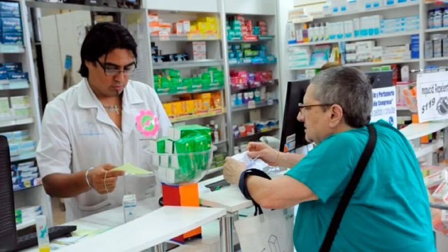 Cuáles son los medicamentos que PAMI cubre al 100% en enero 2026, y cómo tramitar la receta