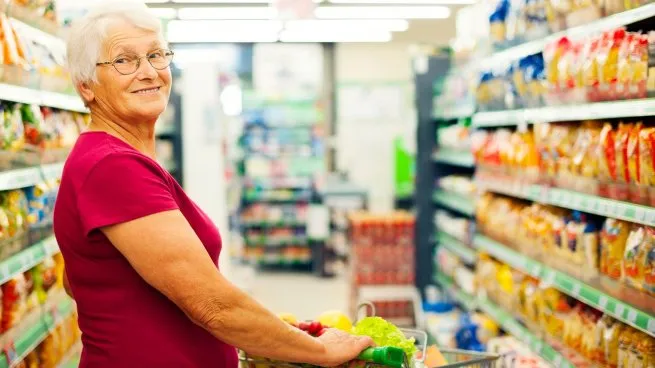 Con la tarjeta de débito de ANSES los jubilados podrán ahorrar más de $30.000 por mes en sus compras