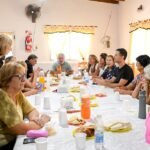 El intendente de San Vicente, encabezó encuentro con adultos mayores, en las localidades de Domselaar y Alejandro Korn