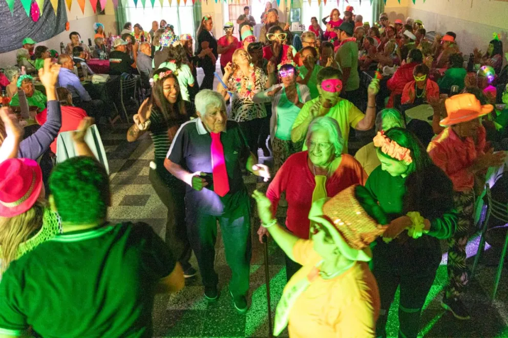 Los grupos de adultos mayores de zona norte de Comodoro Rivadavia, cerraron la Colonia de Verano