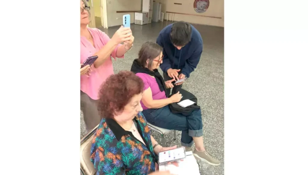 El ISSyS brindó un nuevo taller de Alfabetización Digital a jubilados de Trelew