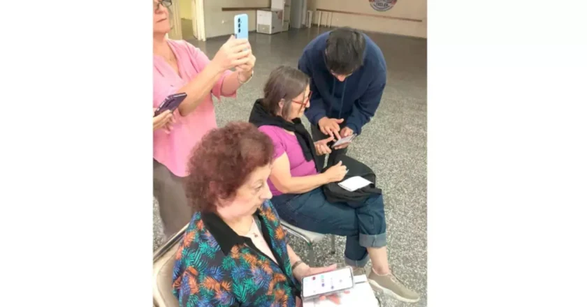 El ISSyS brindó un nuevo taller de Alfabetización Digital a jubilados de Trelew