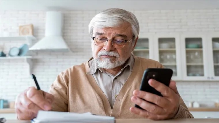 Jubilados y pensionados: cómo inscribirse al PAMI en marzo 2026