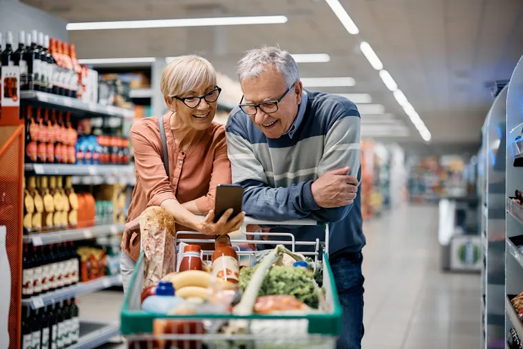 El Gobierno lanzó un esquema de descuentos y reintegros para jubilados que apunta a aliviar el gasto cotidiano