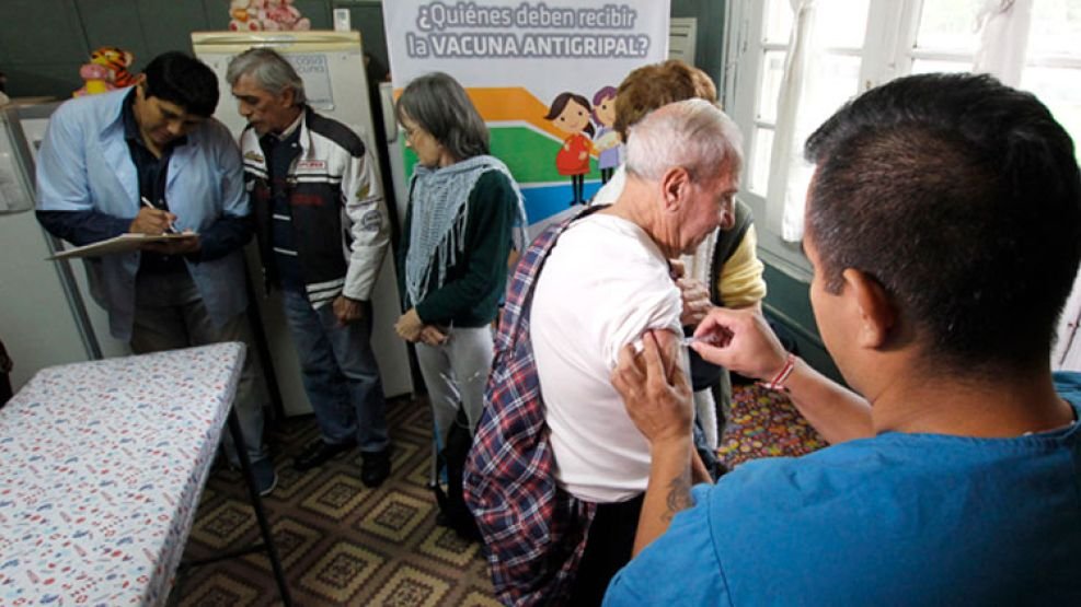 PAMI prosigue su campaña antigripal gratuita y sin orden médica en más de 6.000 farmacias