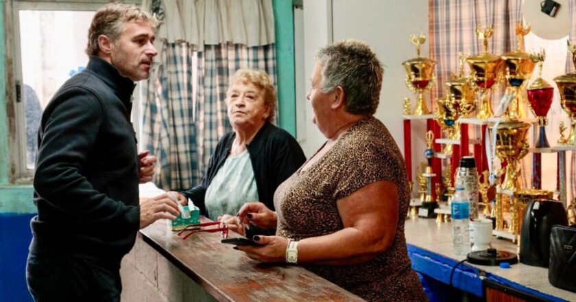 El intendente Achával, compartió un encuentro con adultos mayores en el Club Sportivo Pilar