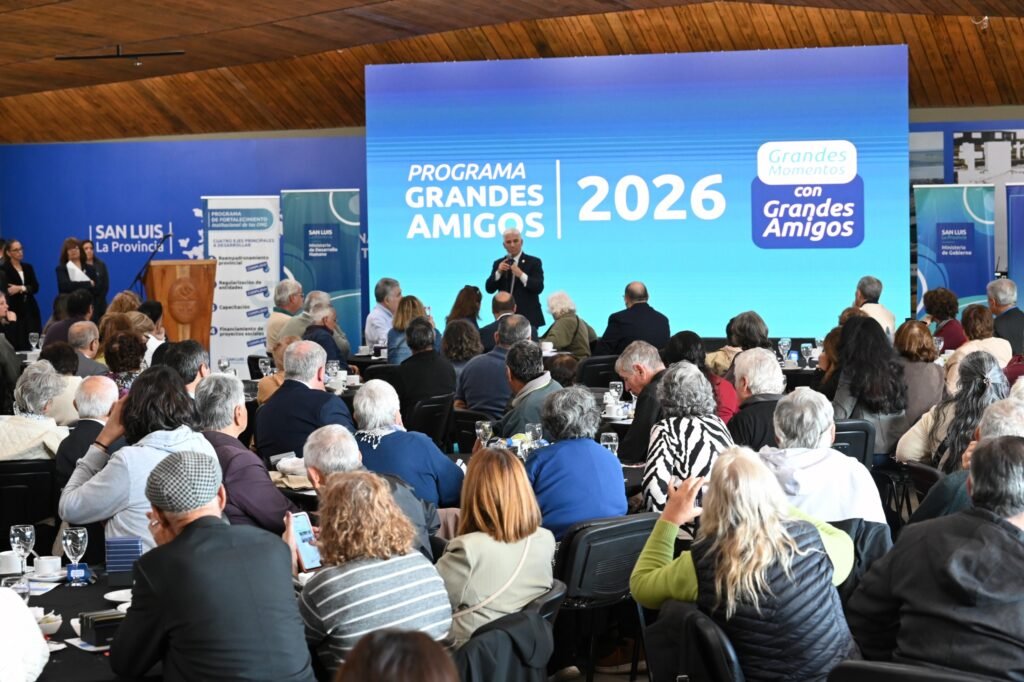 El Gobernador Poggi desayunó con dirigentes de centros de jubilados de toda la provincia de San Luis