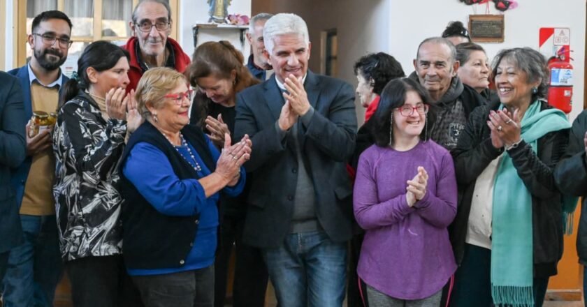 San Luis: el Centro de Jubilados Árbol de Vida, recibió la visita del Gobernador Claudio Poggi