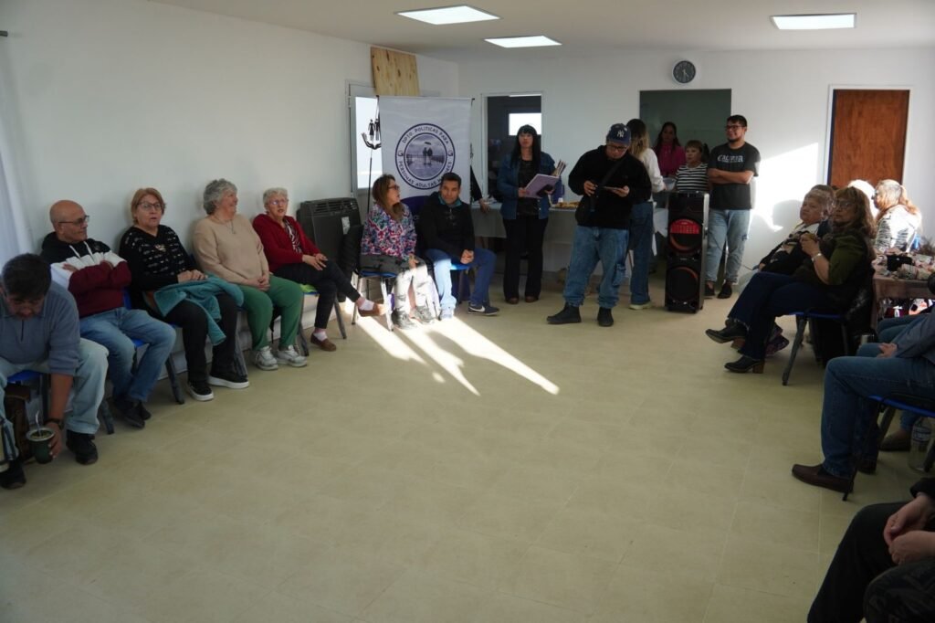 Río Gallegos: Encuentro intergeneracional en el Centro de Jubilados en Barrio Santa Cruz