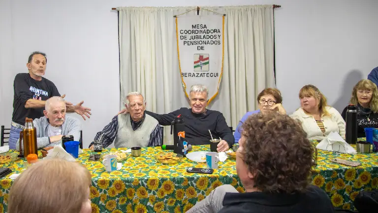 Mateada en la Mesa Coordinadora de Jubilados y Pensionados de Berazategui
