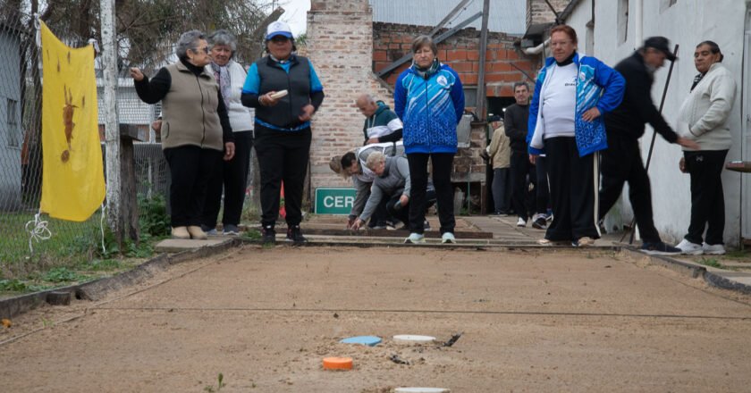 Más de 150 adultos mayores en jornada de tejo preparatoria de los Juegos Deportivos de Paraná