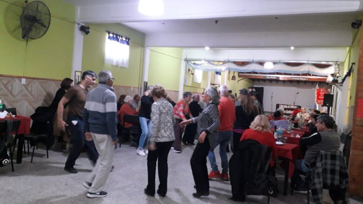 Partido de La Costa: El Centro de Jubilados Talas del Sur retomó las actividades con una gran peña bailable