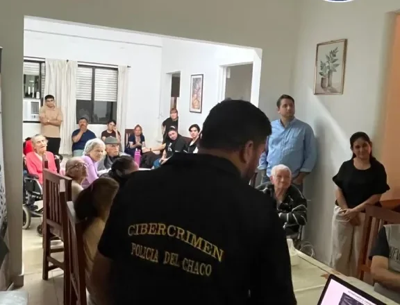 La Policía del Chaco brindó una charla sobre delitos en Internet para adultos mayores
