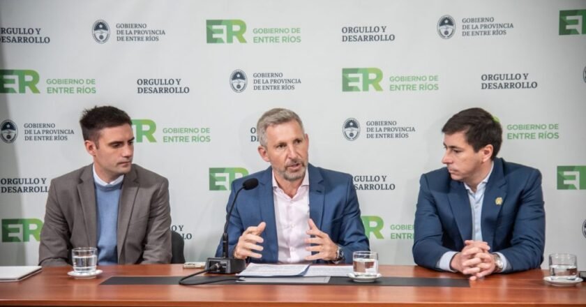 El gobierno de Entre Ríos presentó un programa para proteger el salario de empleados públicos y jubilados