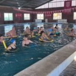 Córdoba: adultos mayores de San Francisco comenzaron las actividades de natación en el natatorio del Club San Isidro